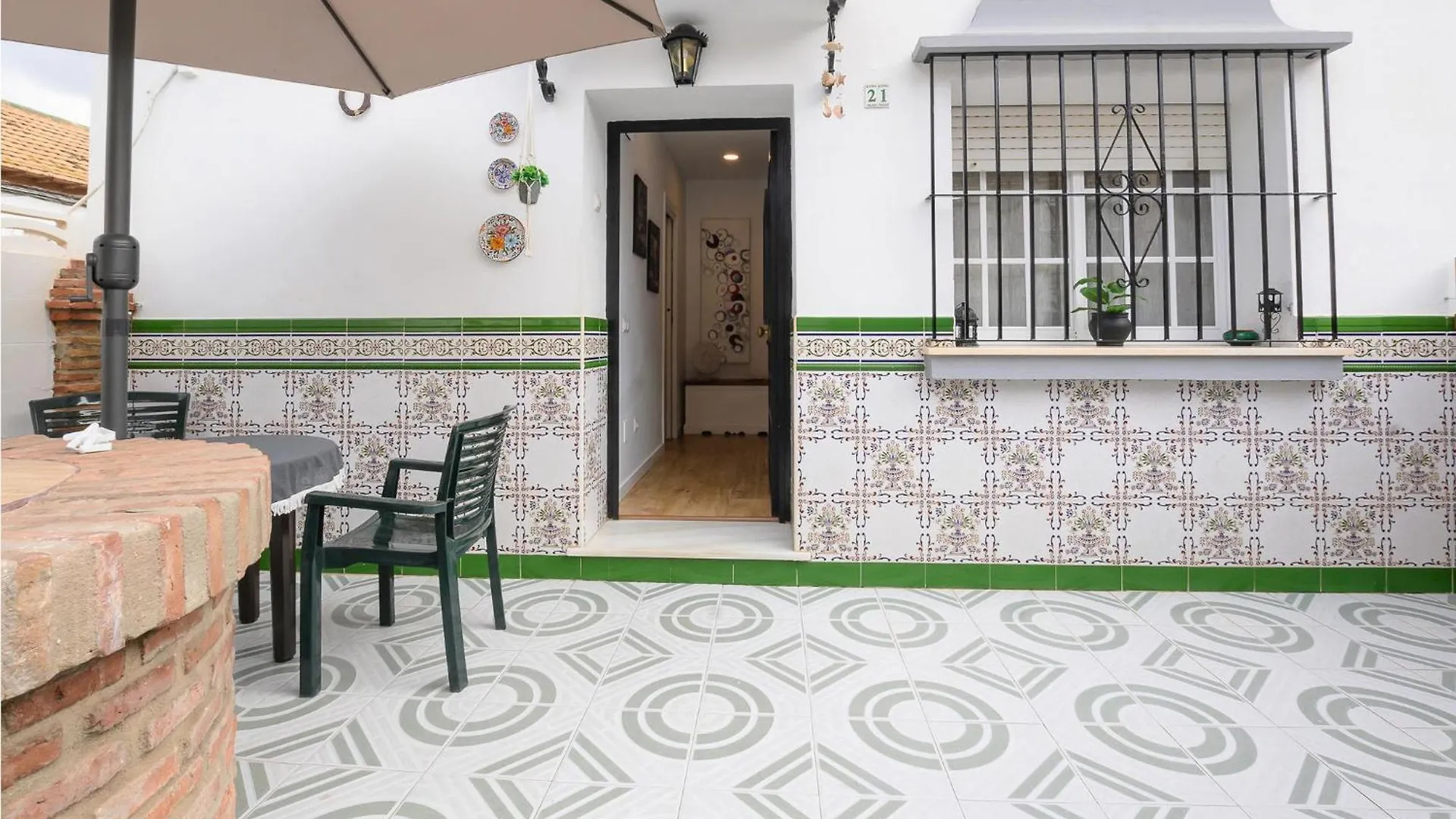 2 Bedroom Lovely Home In Màlaga 0*,  Španělsko